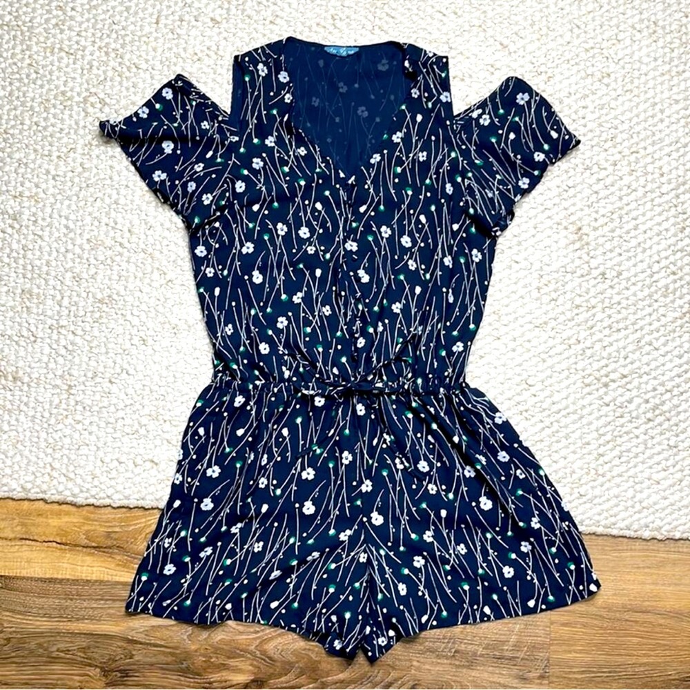 Like New! Floral Navy Romper